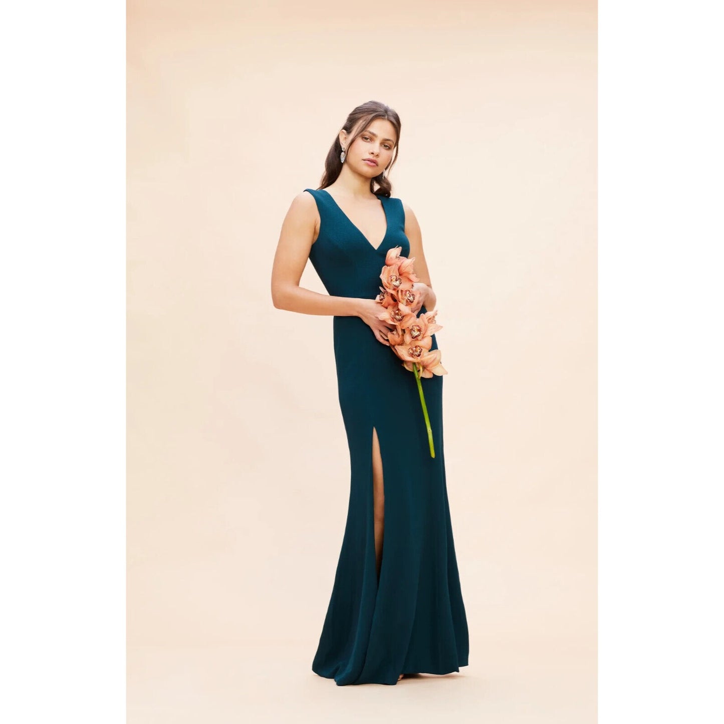 Dress the Population Sandra Plunge Crepe Trumpet Gown in Pine Green - S