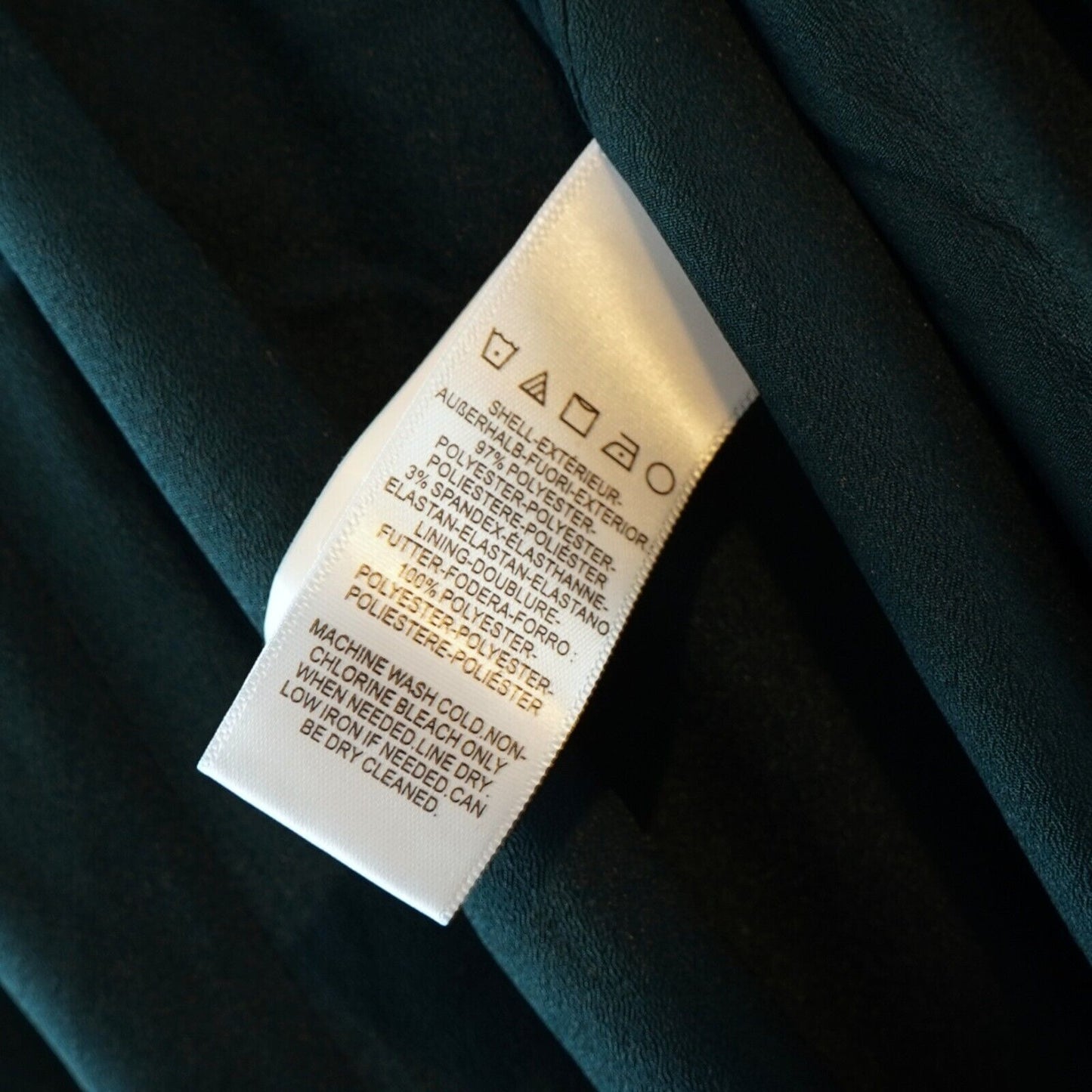 Dress the Population Sandra Plunge Crepe Trumpet Gown in Pine Green - S