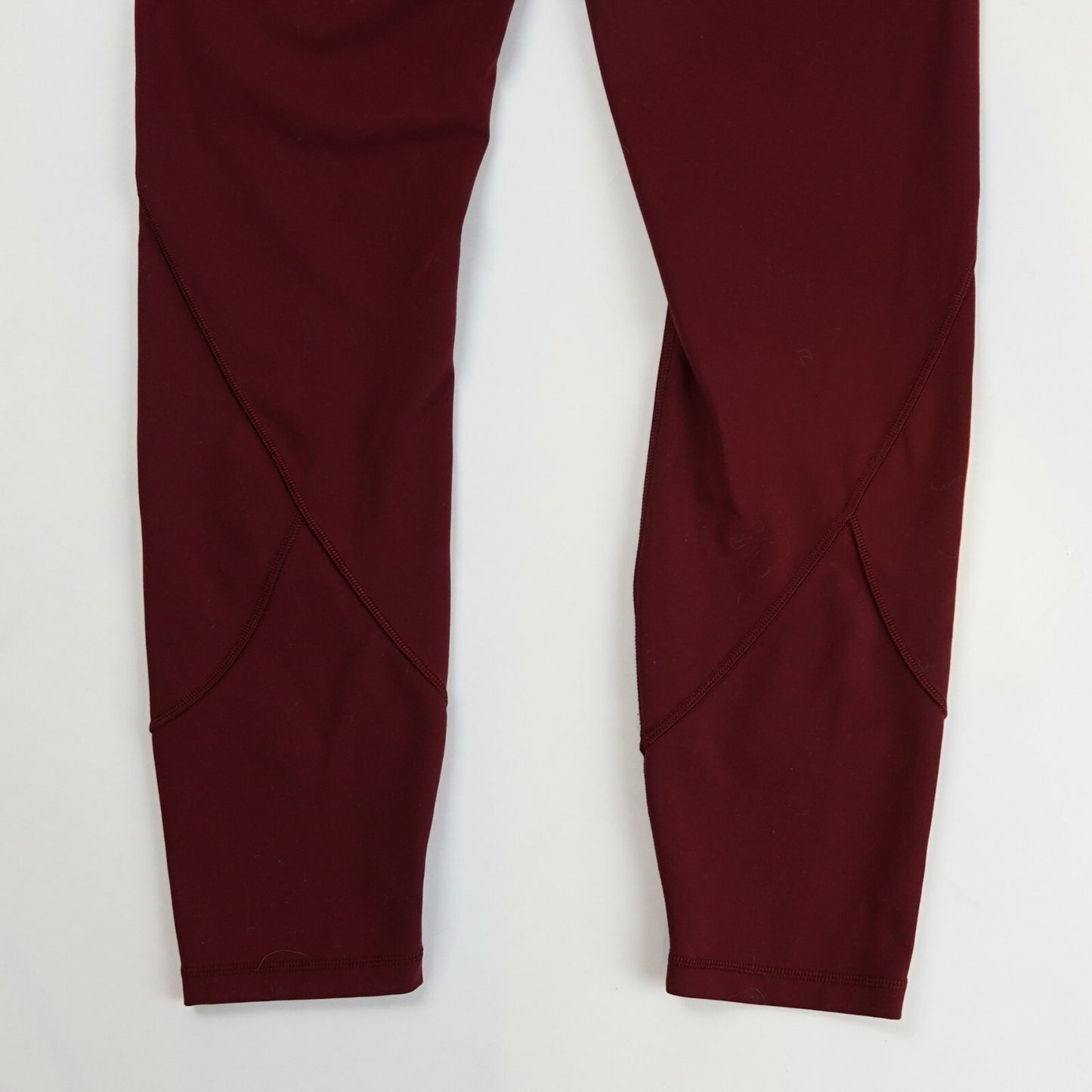 Lululemon In Movement Tights 25" Garnet - 8