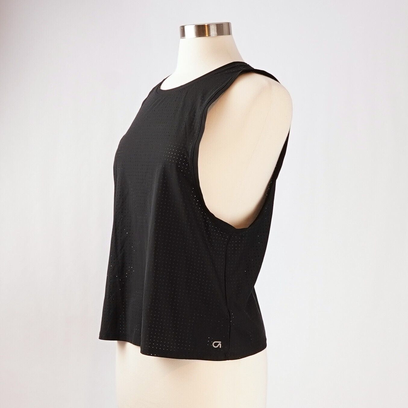 GapFit Mesh Performance Fitness Muscle Tank Top - XS