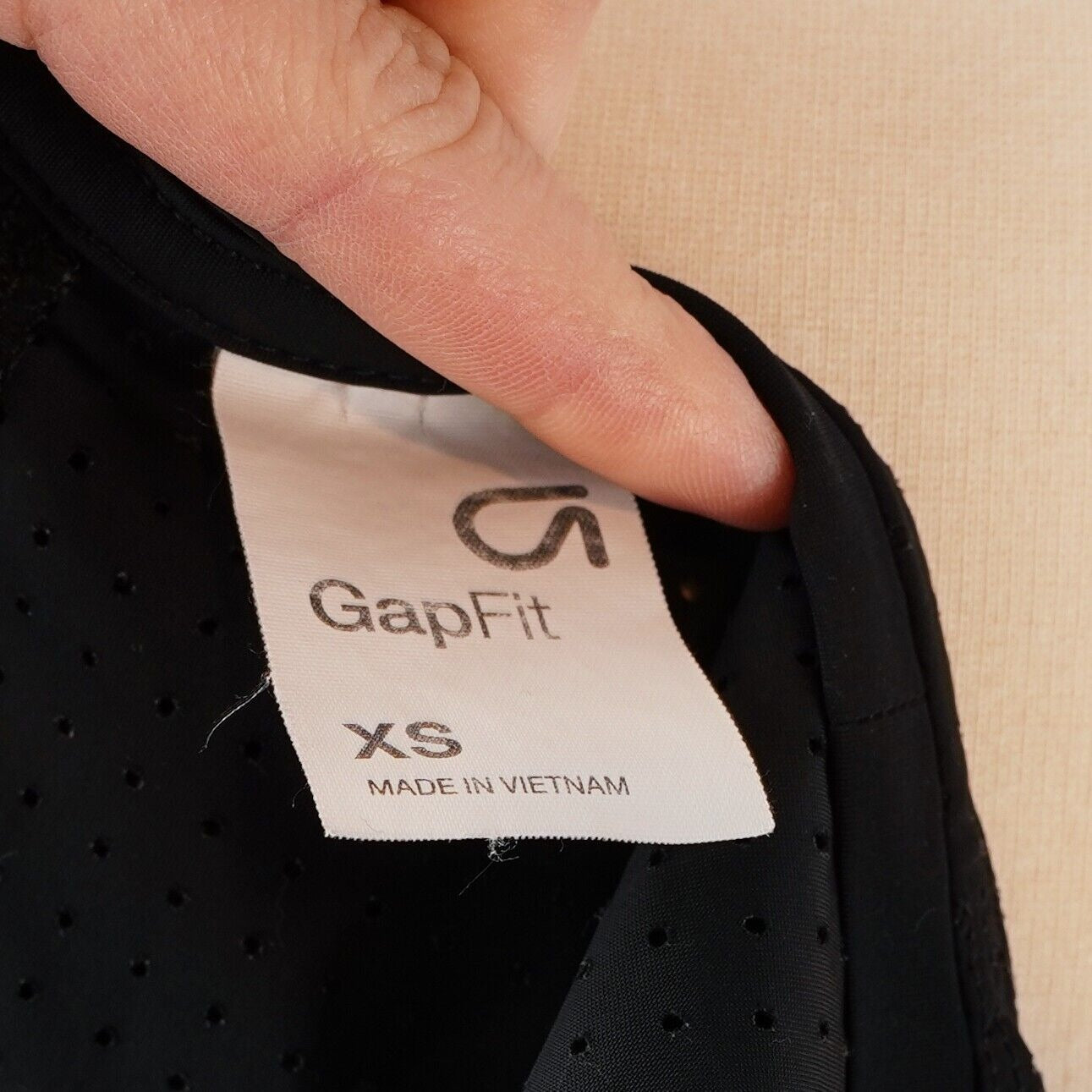 GapFit Mesh Performance Fitness Muscle Tank Top - XS