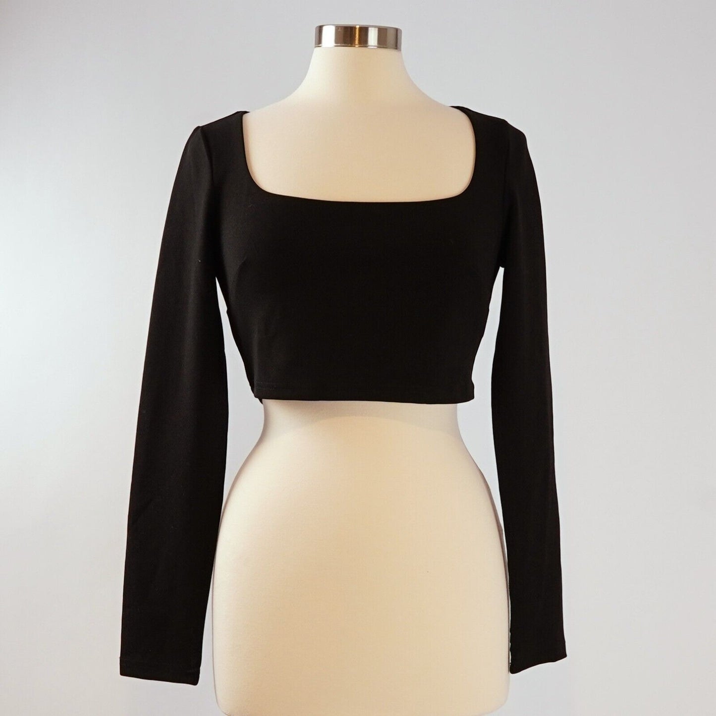 Lulu's Square Neck Long Sleeve Crop Top - M