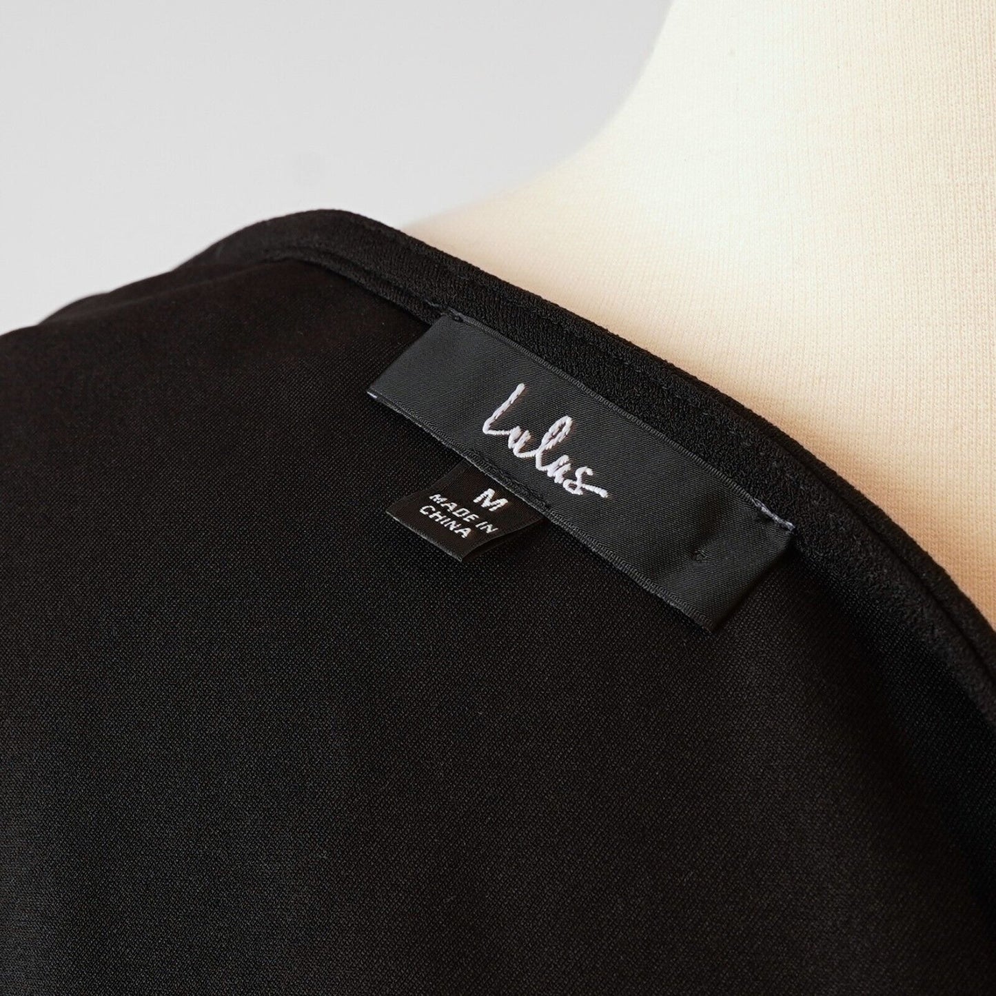 Lulu's Square Neck Long Sleeve Crop Top - M