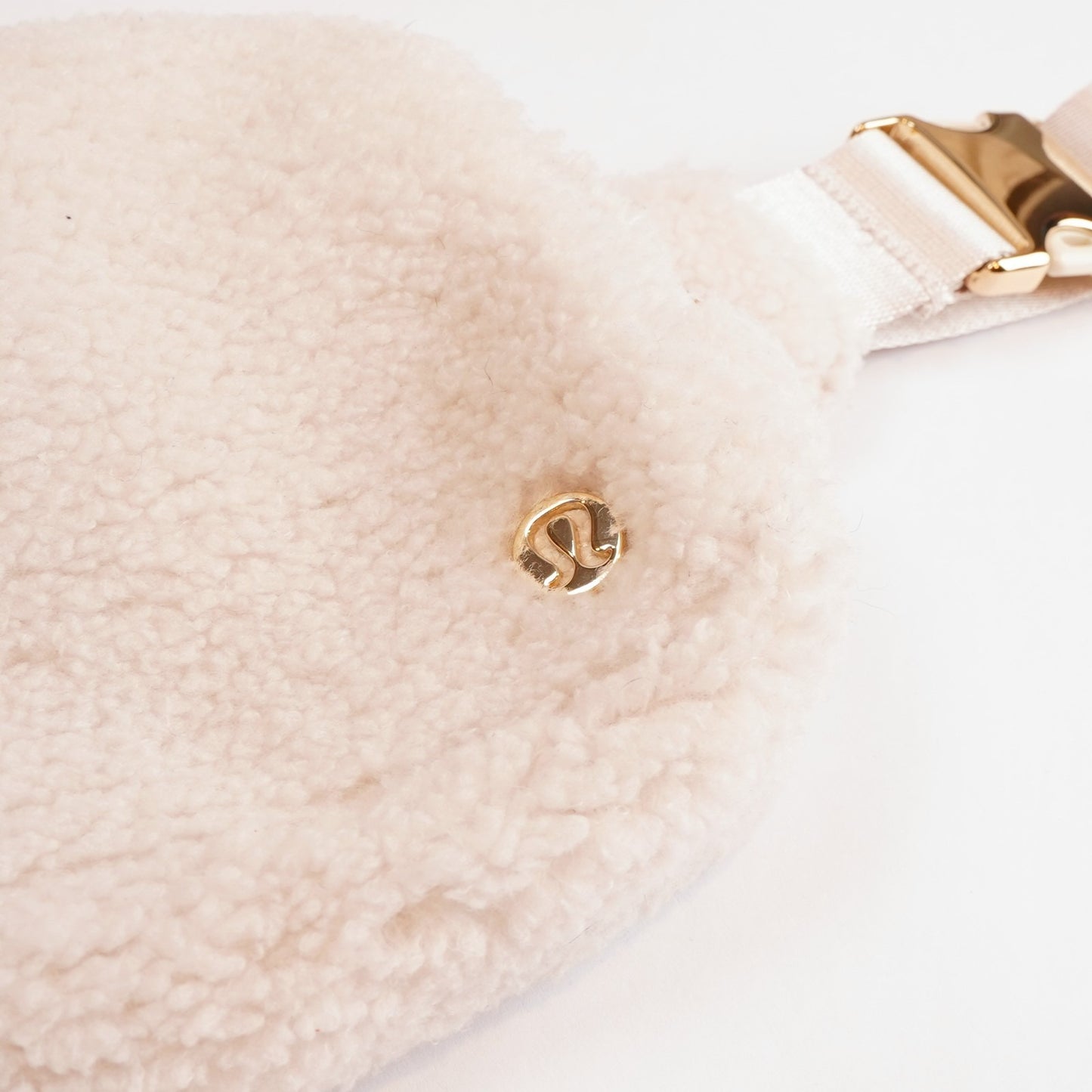 Lululemon Everywhere Belt Bag Large 2L Sherpa Fleece White Opal Gold