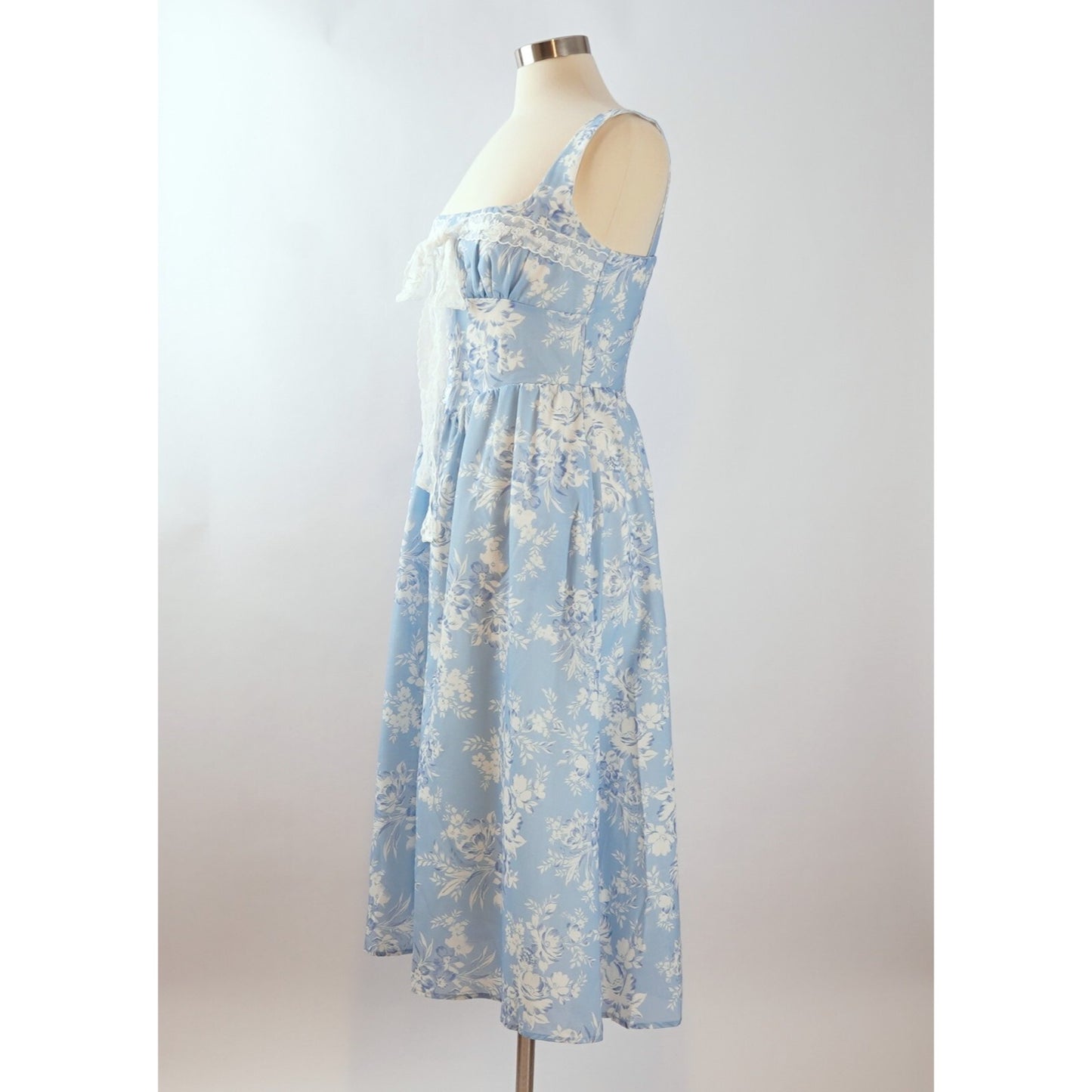 Lait Collection Luna Lace-Bow Floral Midi Dress - M