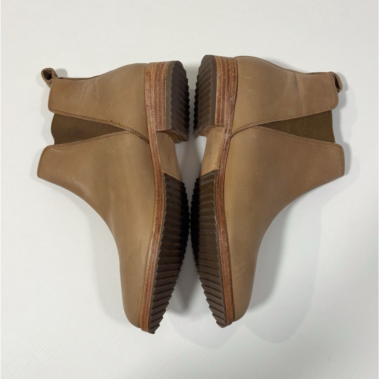 Nisolo Eva Everyday Chelsea Ankle Boot - Almond Brown Leather - 9