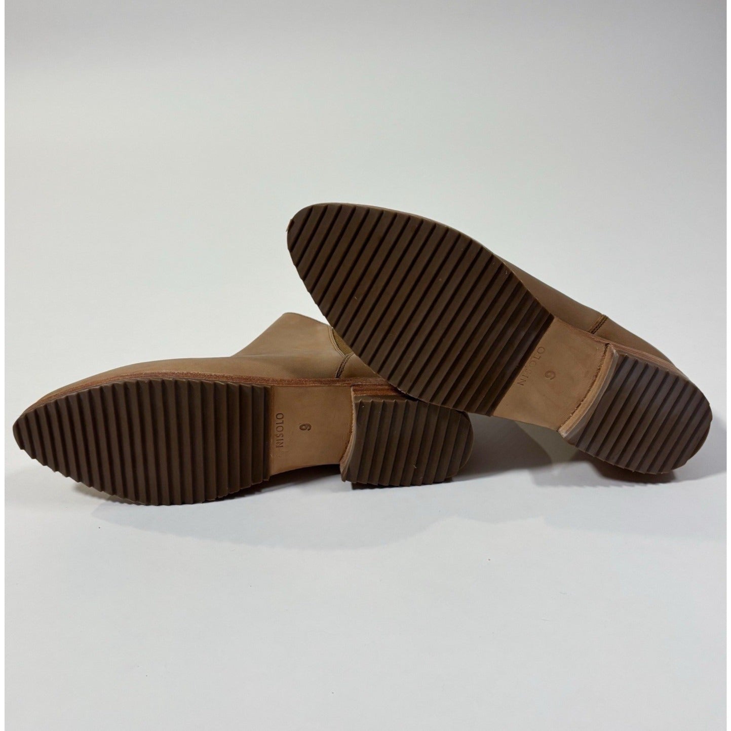 Nisolo Eva Everyday Chelsea Ankle Boot - Almond Brown Leather - 9