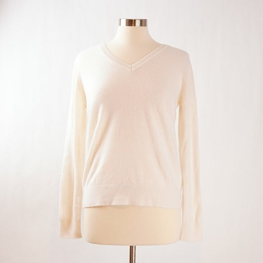 Quince Ivory V Neck Cashmere Long Sleeve Sweater - M