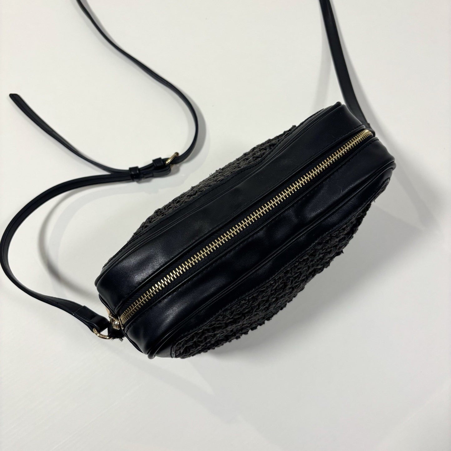 Banana Republic Straw Camera Crossbody Shoulder Bag Purse Black