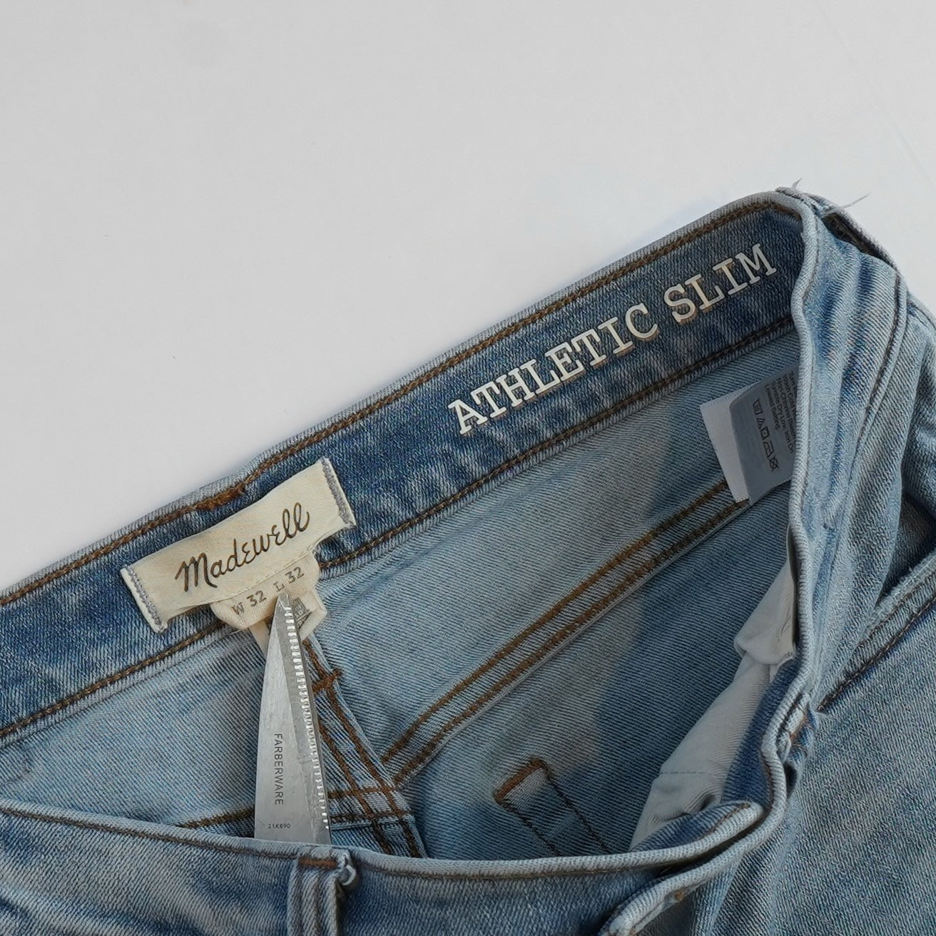 Madewell Athletic Slim Jeans Light Wash - 32 x 32