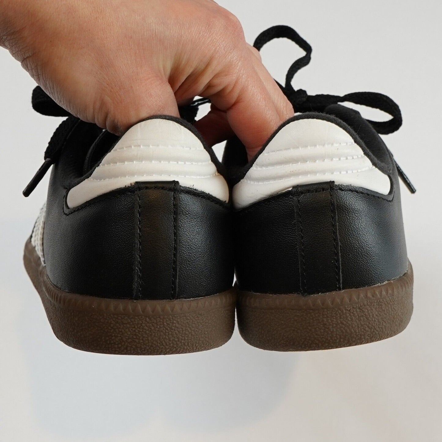 Adidas Samba Kids Indoor Sneaker Black/White/Gum - Youth 2