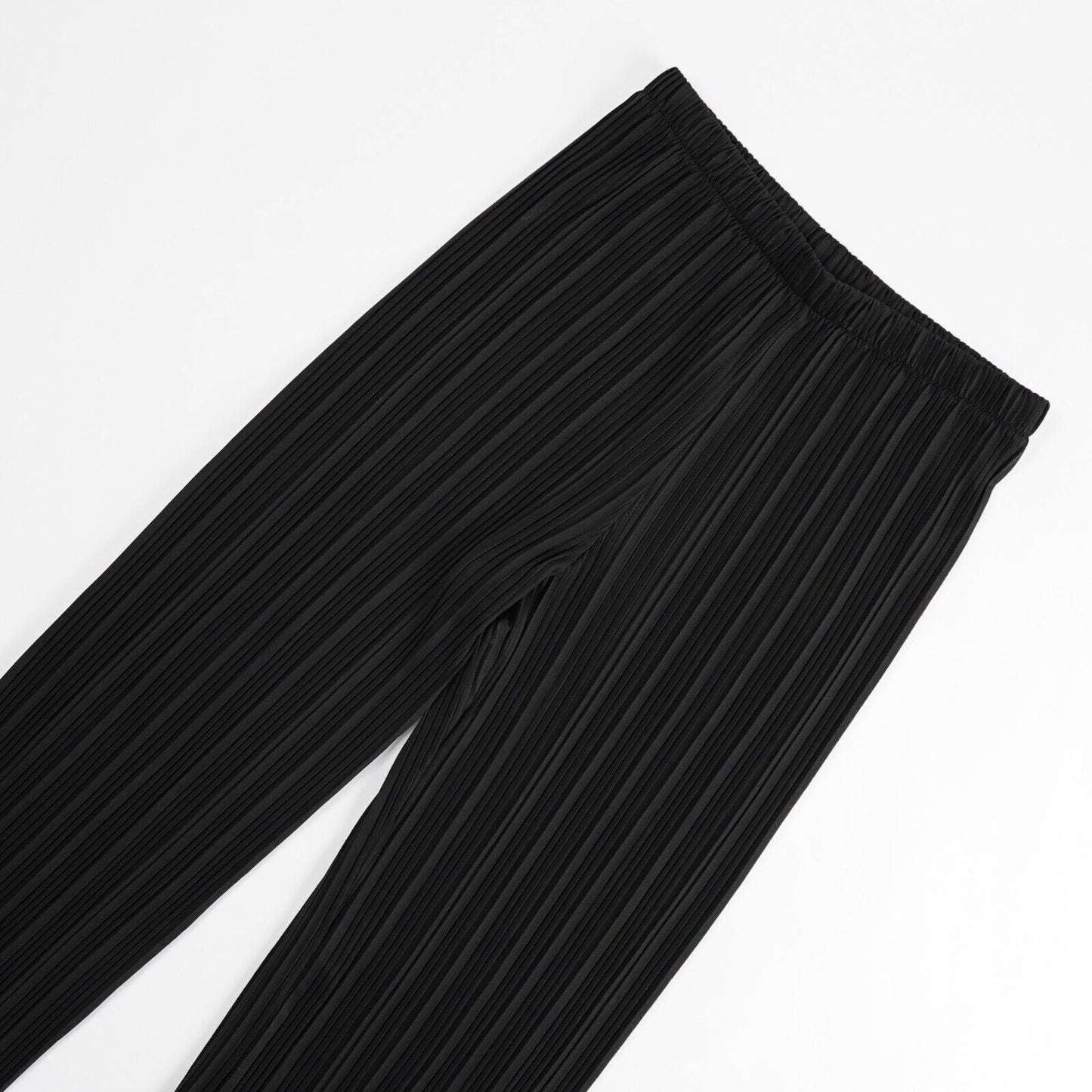 Uniqlo Women's Black Pleated Straight Pants - M - EUC