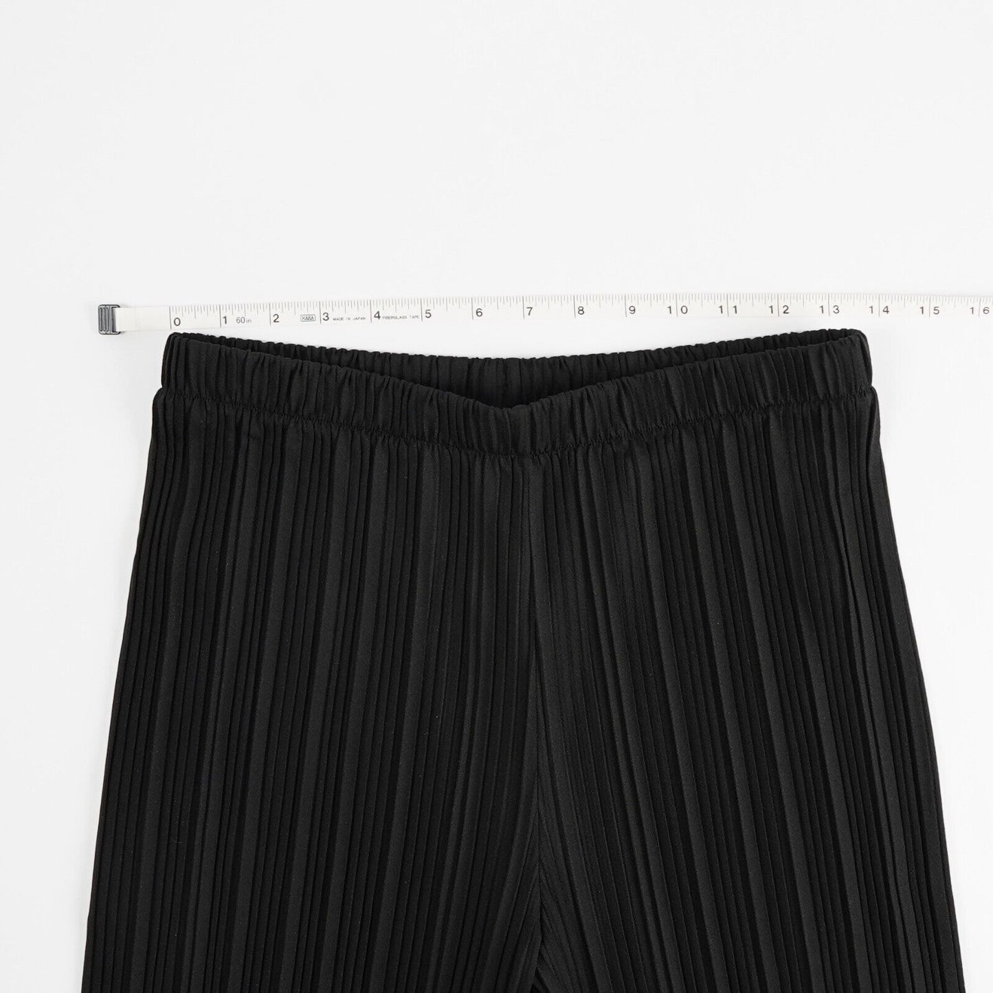 Uniqlo Women's Black Pleated Straight Pants - M - EUC
