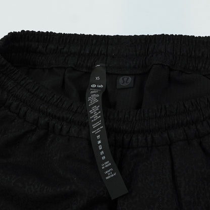 lululemon Lab Jacquard Relaxed Tapered Pant 27" - Leopardo Jacquard Black - XS