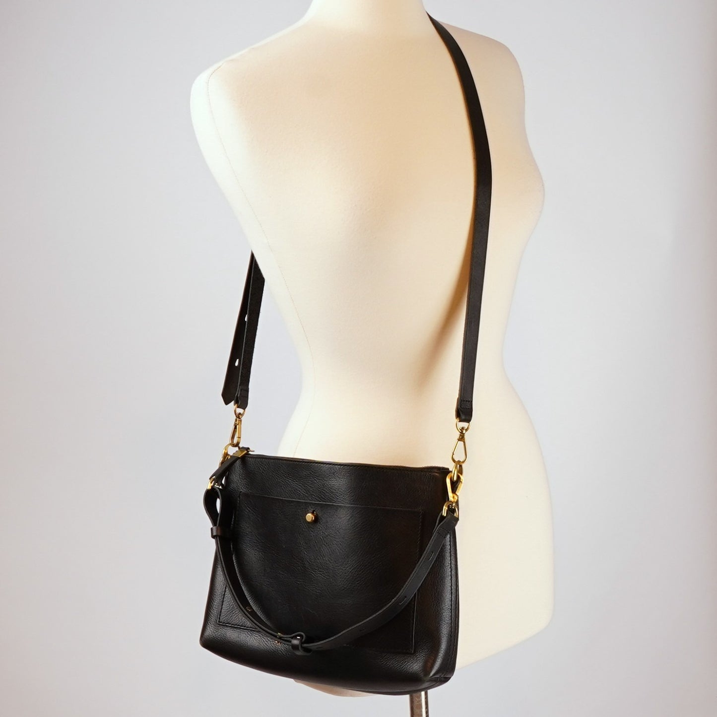Madewell The Transport Shoulder Crossbody True Black Leather Gold Hardware