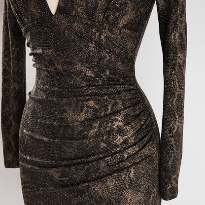 Alice + Olivia Diaz Plunging Ruched Long Sleeve Dress - 4