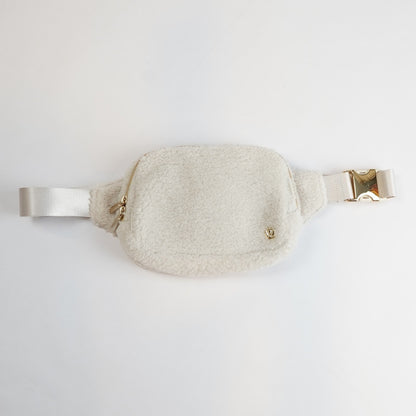 Lululemon Everywhere Belt Bag Large 2L Sherpa Fleece White Opal Gold