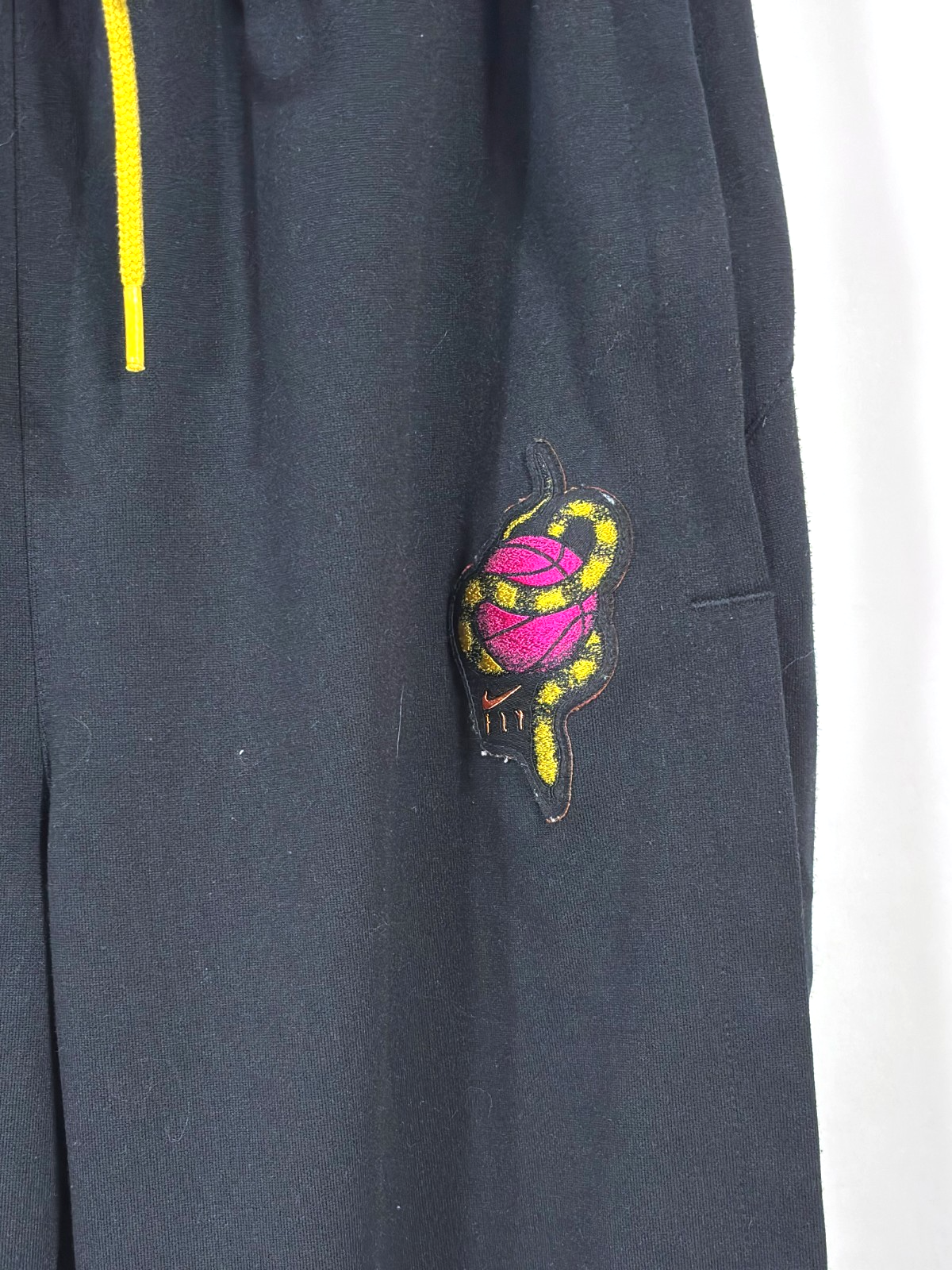 Nike Basketball Retro Fly Snake Logo Jogger Sweatpants Black - S