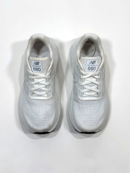 New Balance 880 Women's Fresh Foam Running Sneakers White - Size 7