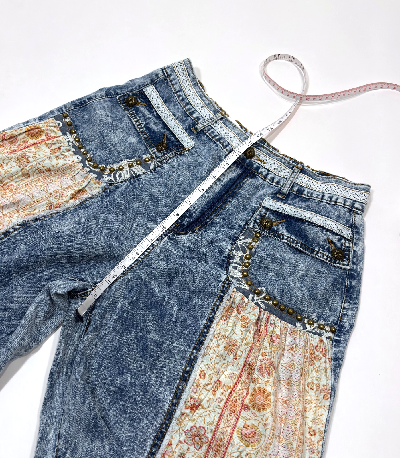 POL Denim and Floral Panel Studded and Lace Detailed Pants - M