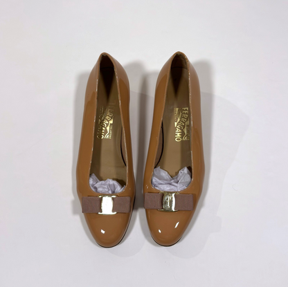 Salvatore Ferragamo Vara Block Heel Bow Pumps Caramel - 10.5