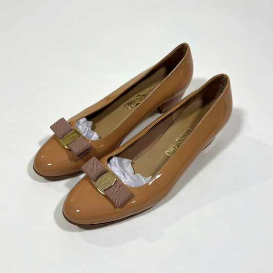 Salvatore Ferragamo Vara Block Heel Bow Pumps Caramel - 10.5