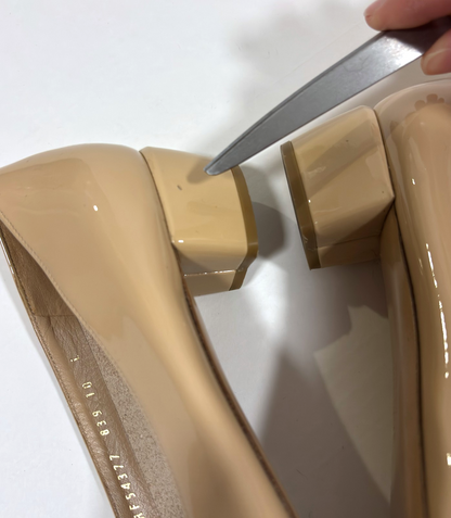 Salvatore Ferragamo Vara Patent Leather Bow Pumps Beige - 10