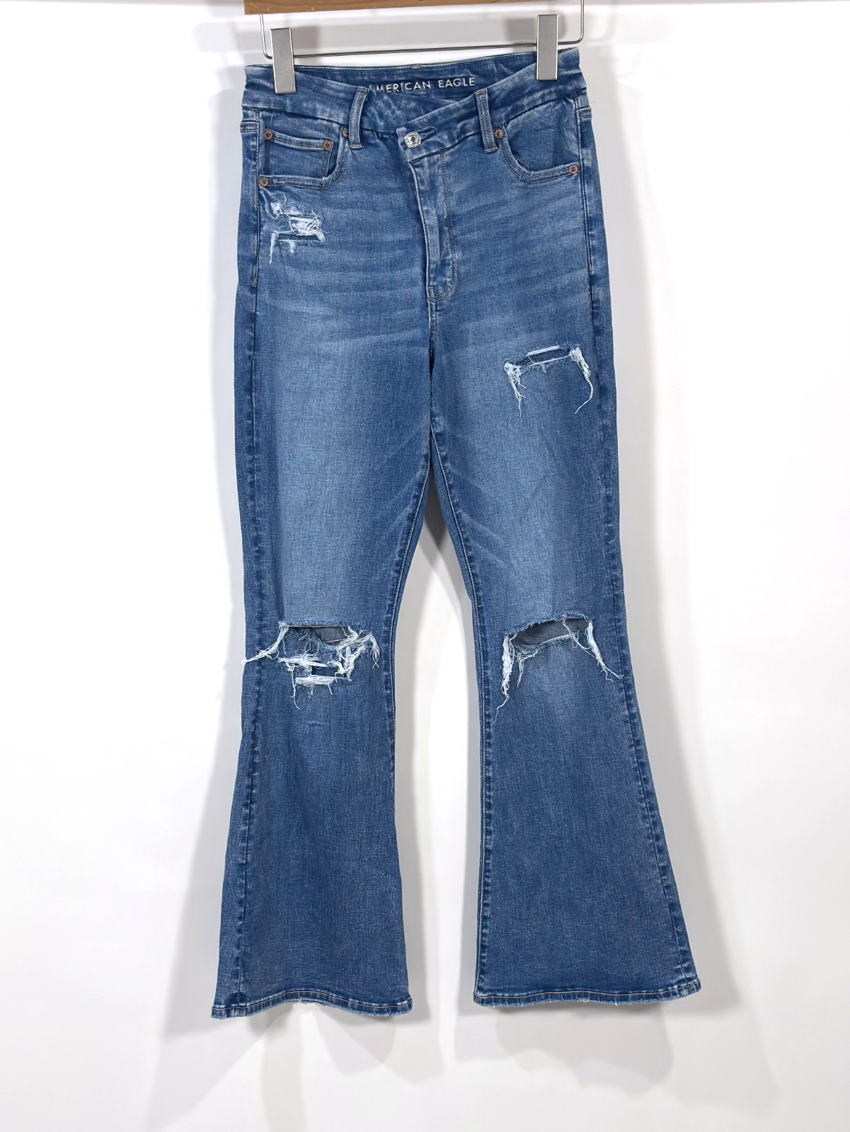 American Eagle Curvy Super High-Rise Flare Jeans Distressed - 6 Short