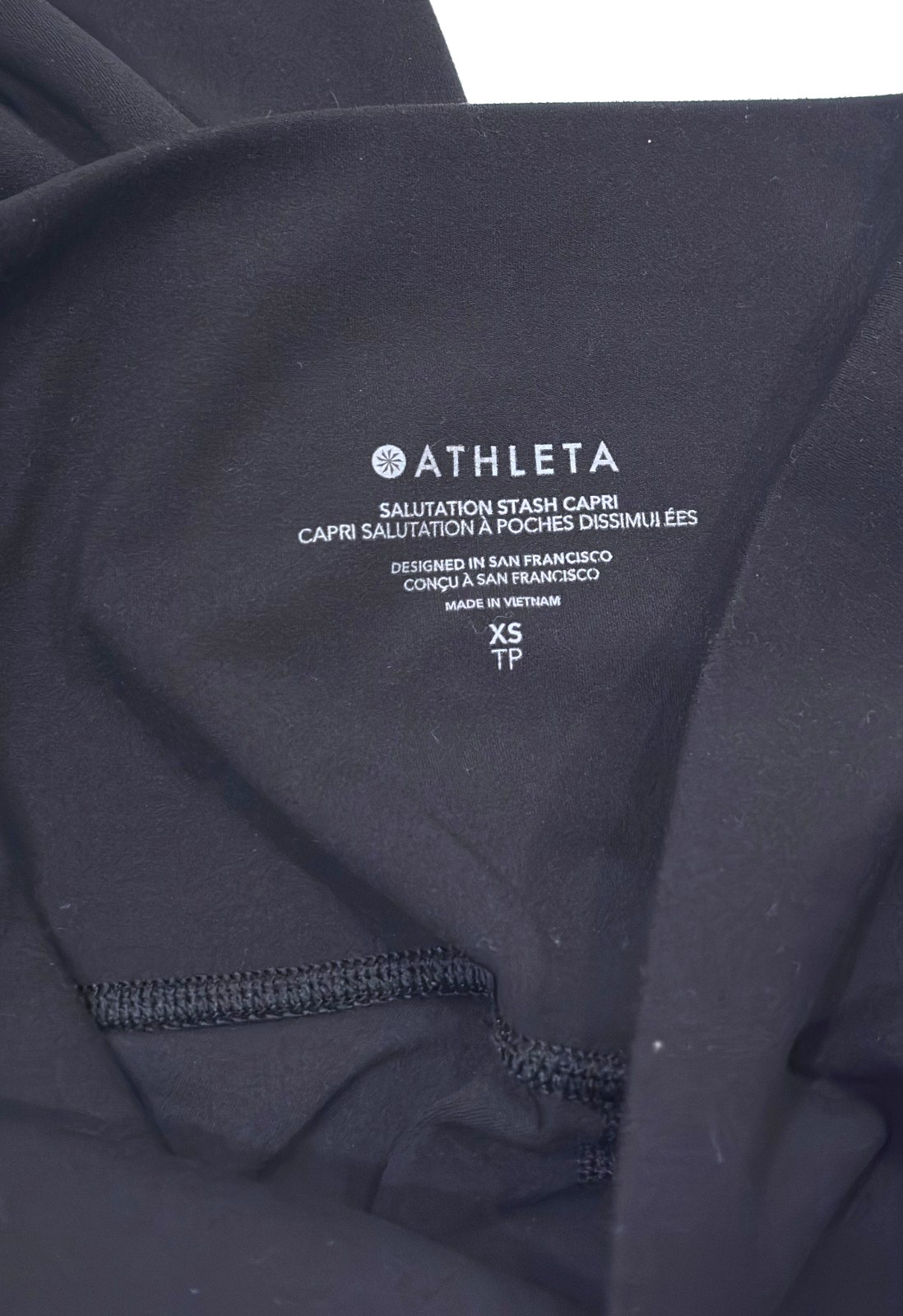 Athleta Salutation Stash Capri Black Pockets - Size XS