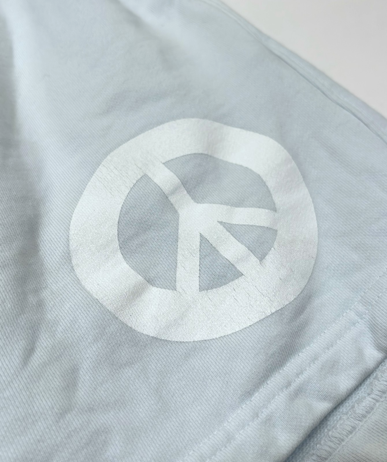 Madhappy Universal Peace Graphic Sweat Shorts Icy Baby Blue - M