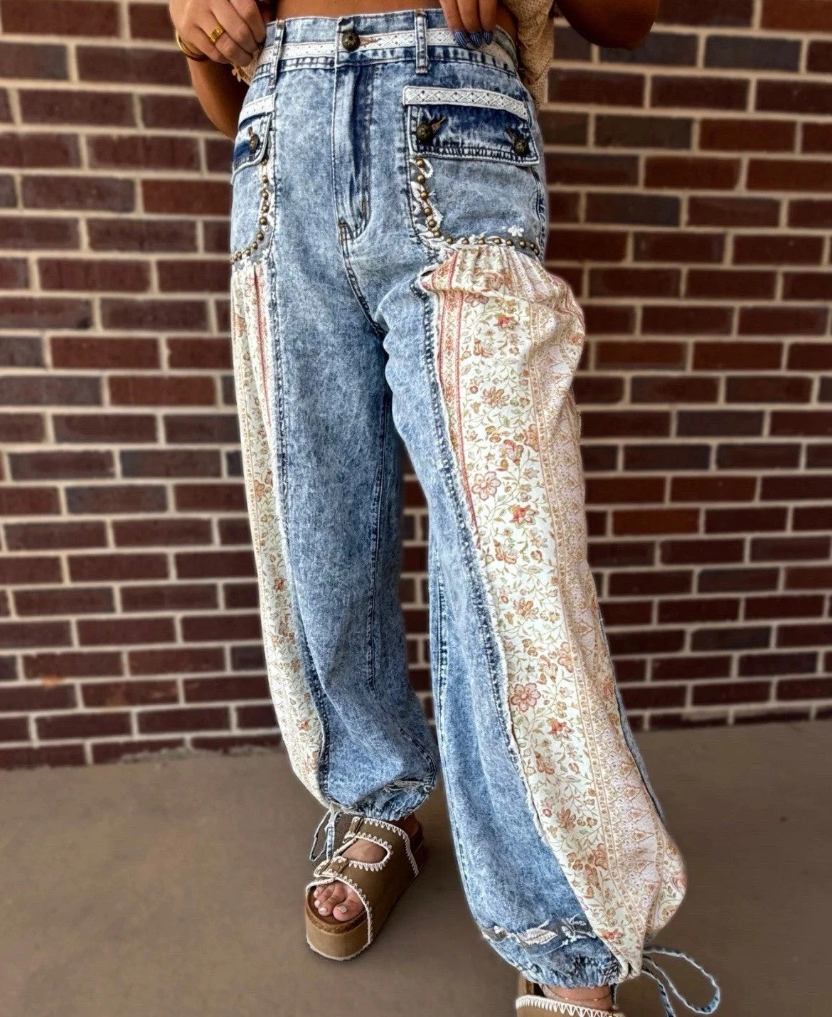 POL Denim and Floral Panel Studded and Lace Detailed Pants - M