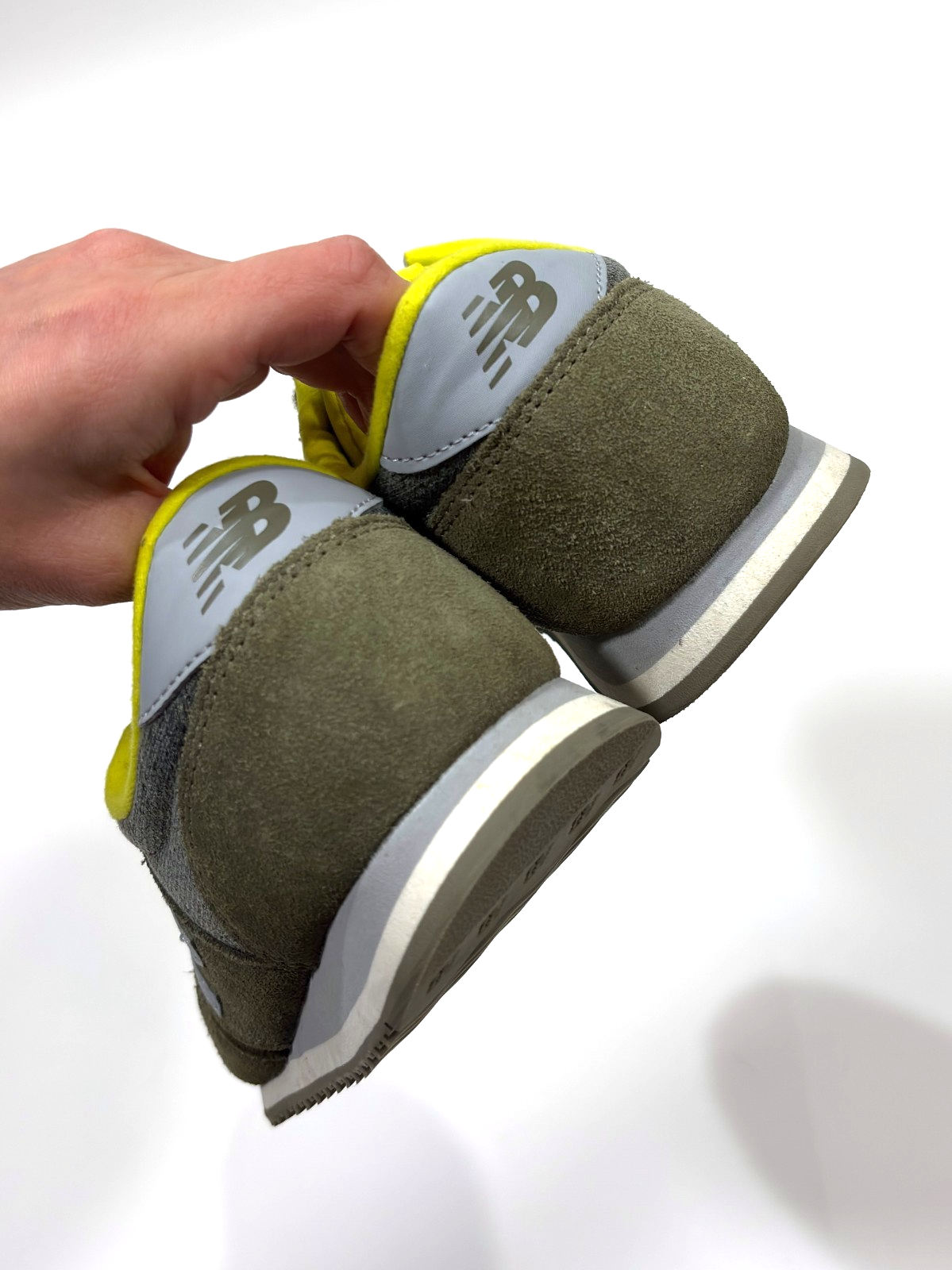 New Balance 420 Sneaker Olive Green Grey Yellow WL420LPB - Women's Size 6.5