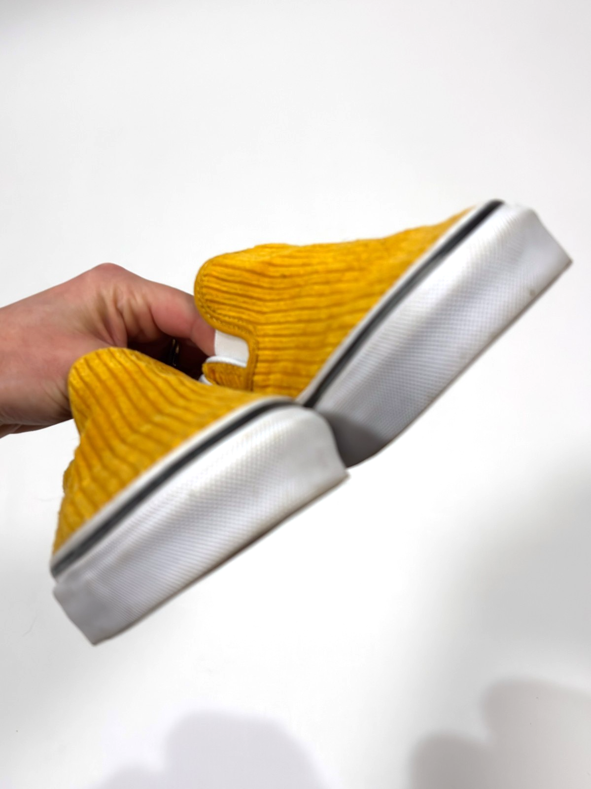 Vans Classic Slip-On Sneakers Sunflower Yellow Corduroy - Womens Size 6 / Mens 4.5