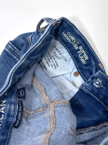 American Eagle Curvy Super High-Rise Flare Jeans Distressed - 6 Short