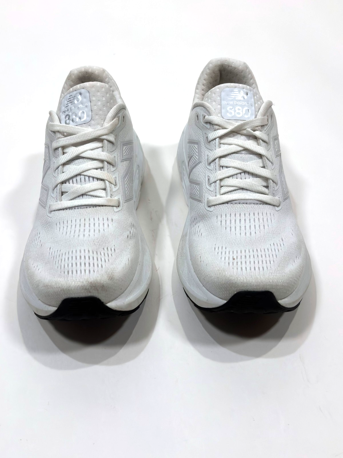 New Balance 880 Women's Fresh Foam Running Sneakers White - Size 7
