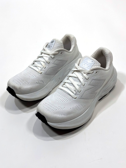 New Balance 880 Women's Fresh Foam Running Sneakers White - Size 7