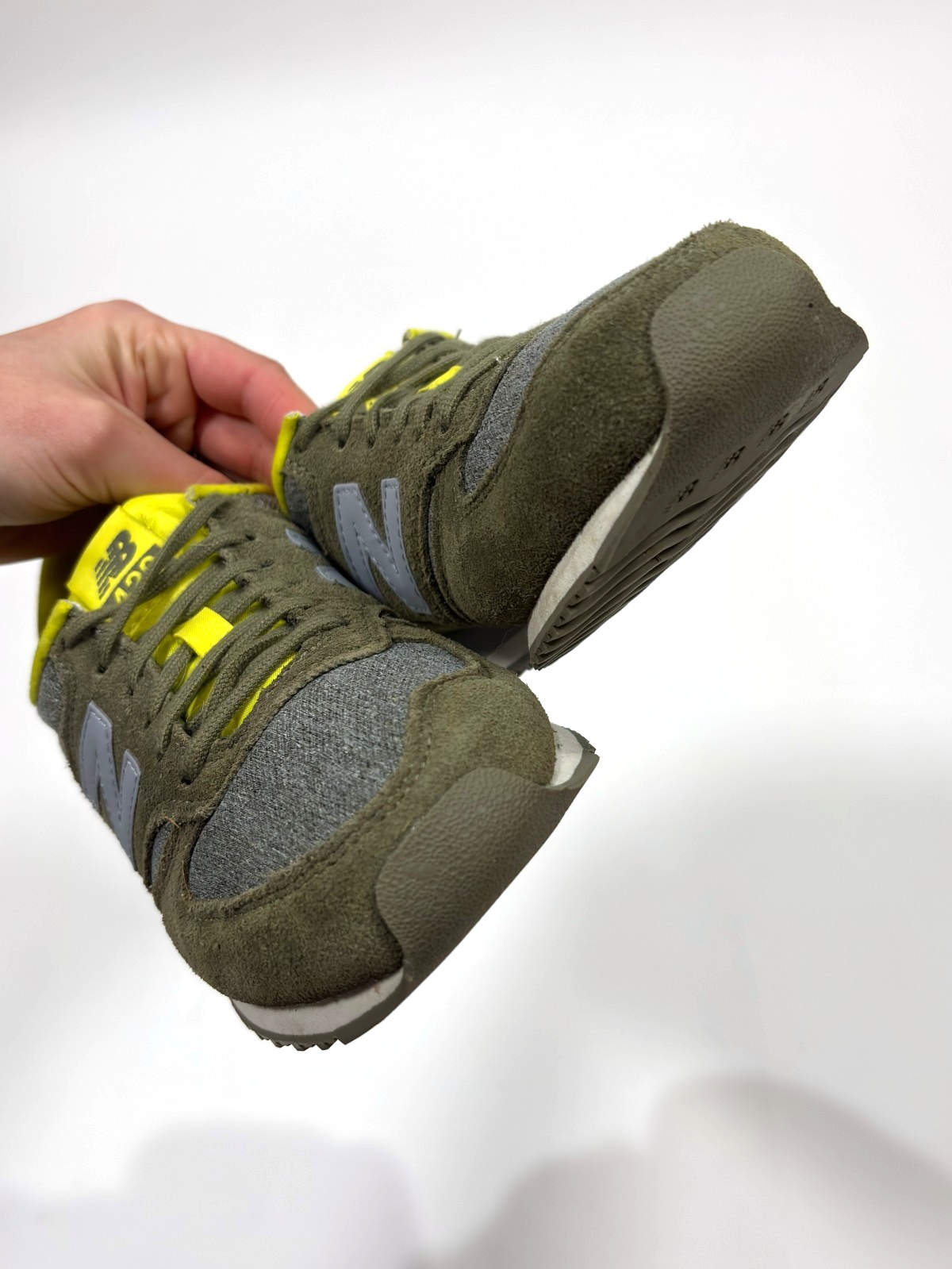 New Balance 420 Sneaker Olive Green Grey Yellow WL420LPB - Women's Size 6.5