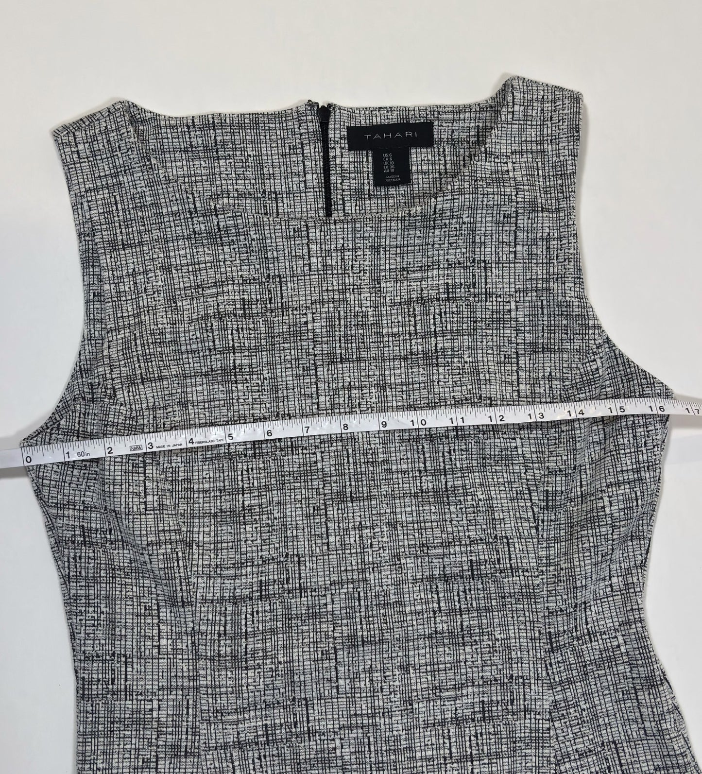 Tahari Sleeveless Sheath Dress Faux Tweed Boucle - 6