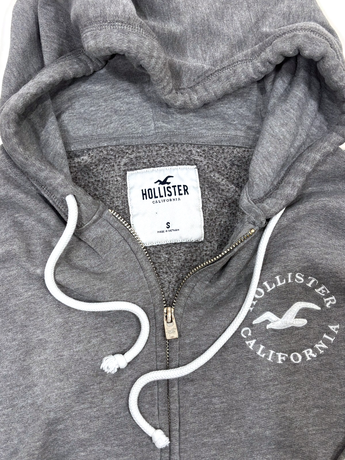 Hollister Full Zip Hoodie Sweatshirt Gray Embroidered Logo - S