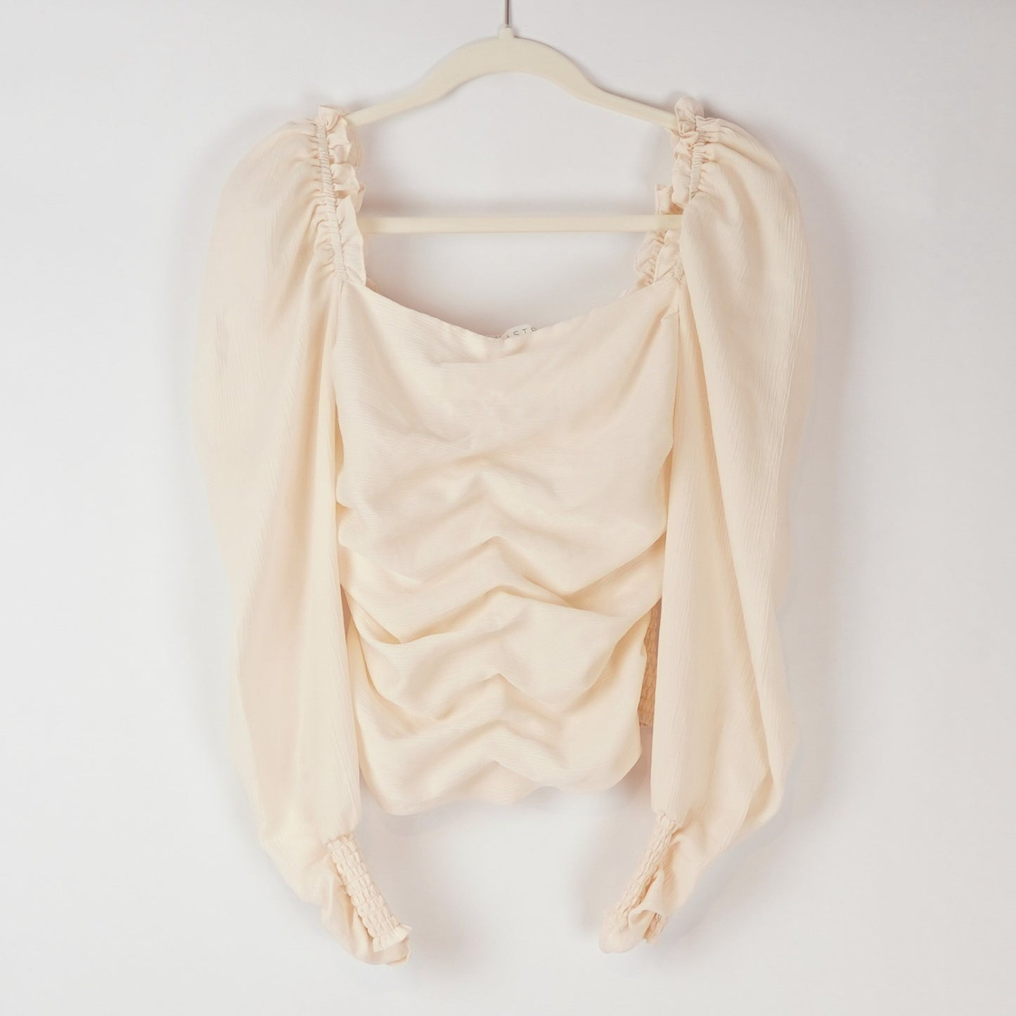 ASTR the Label Puff Sleeve Square Neck Ruffled & Ruched Blouse - S